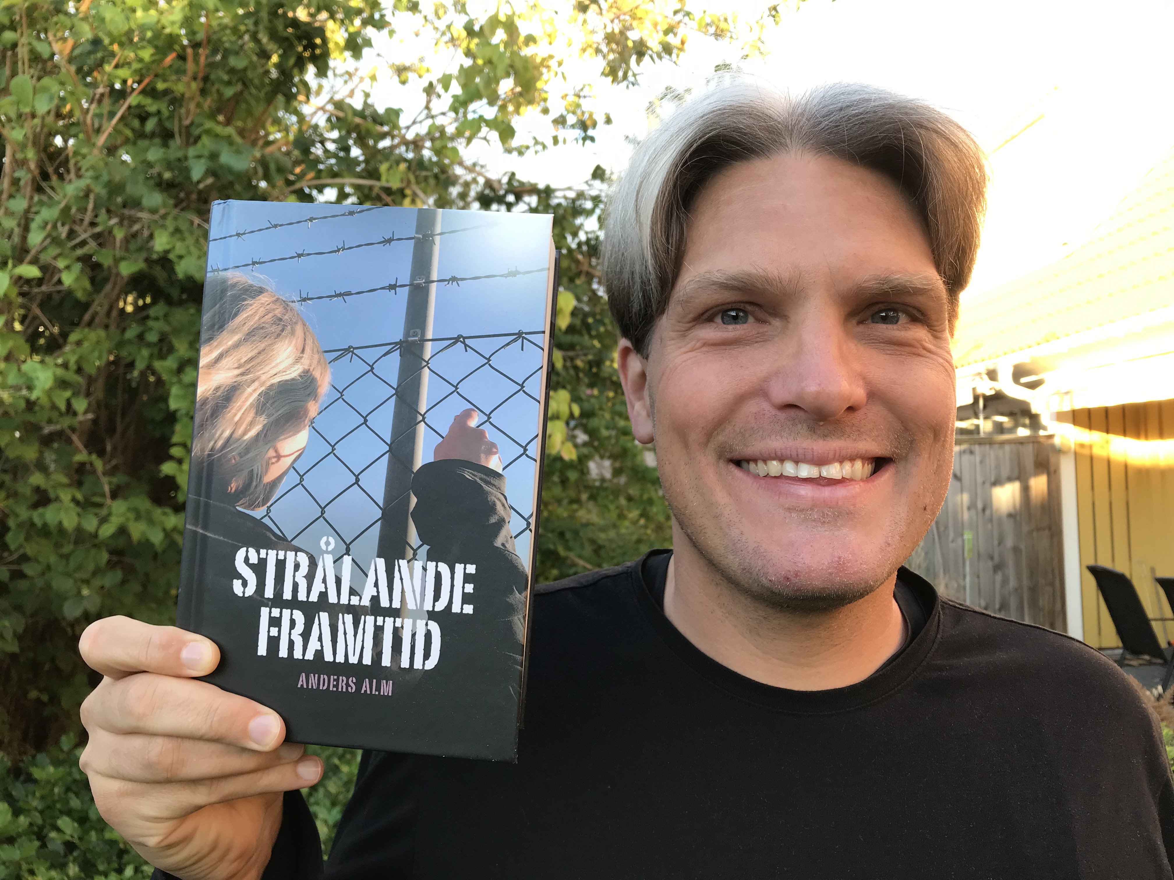 "Strålande framtid" av Anders Alm